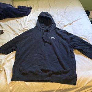 NIKE BLACK EXTRA LARGE HOODIE, very comfy.